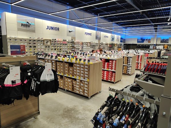 INTERSPORT - ST ETIENNE DE SAINT GEOIRS - Photo 4