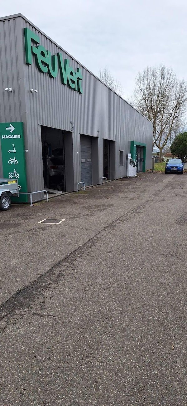 Auto Feu Vert Saint-Paul-lès-Dax Center - Photo 2