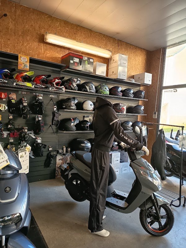Attitude 2 Roues Motoculture, concession Peugeot motocycles - Photo 2
