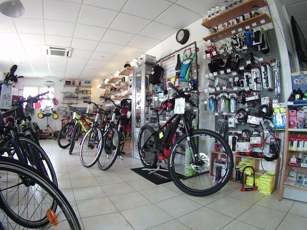 RJ CYCLES - Photo 2