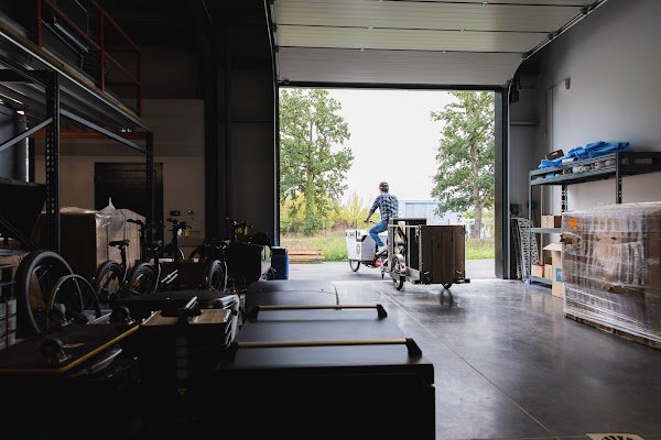 JHOG ANGERS | Vente, Location, Maintenance & Marquage de vélos cargo, remorques vélos et triporteurs électriques. - Photo 3