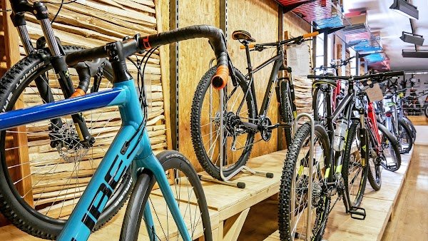 Sportgeschäft INTERSPORT STIWI Illingen - Photo 2