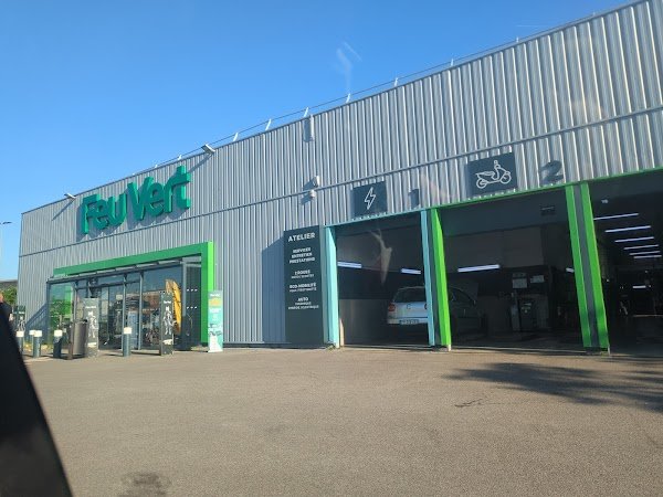 Auto Feu Vert Compiegne Camp Roy Center - Photo 2