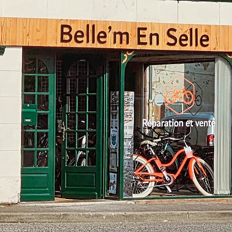 Belle'm En Selle