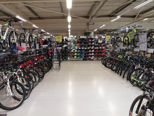 Decathlon sport store - Photo 4