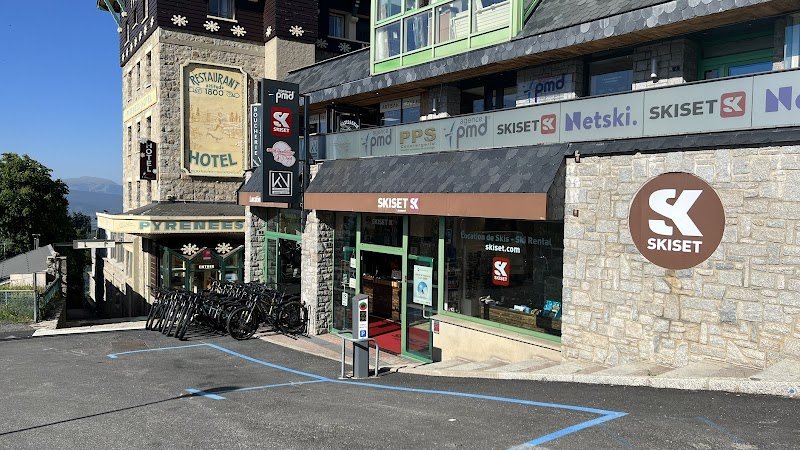 SKISET Font-Romeu Location de ski | Centre-ville