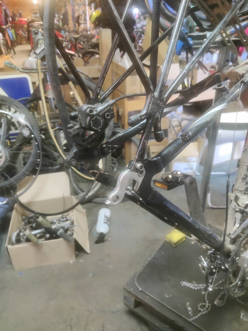 TOP BIKES CERDANYA S.L.