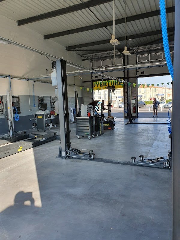 Feu Vert Services PERPIGNAN DALBIEZ - Photo 2