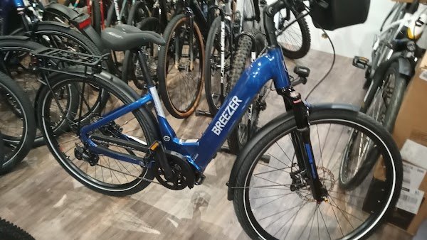 Le Hangar du Cycle ( Vente - Entretien - Réparation ) - Photo 2