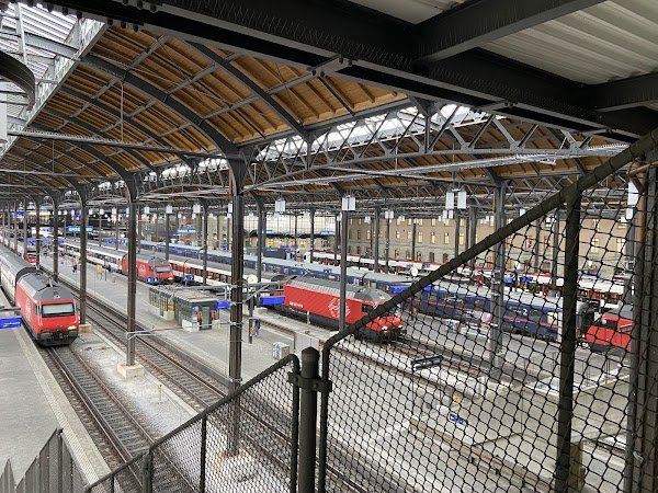 m-way Shop Basel - Photo 3