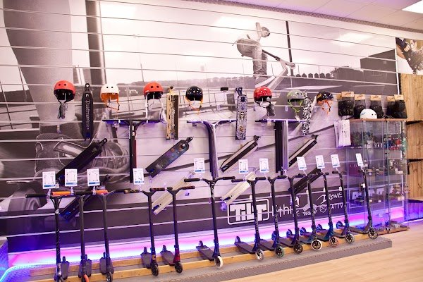 Mobilitix Le Mans : Réparation et vente de trottinettes électriques, vélos électriques et monoroues. - Photo 3