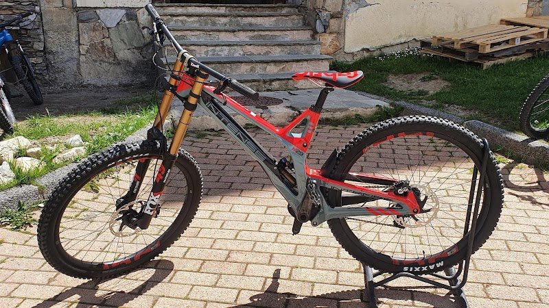 Sport Glisse Sport 2000 Jubike - Location ski Tignes