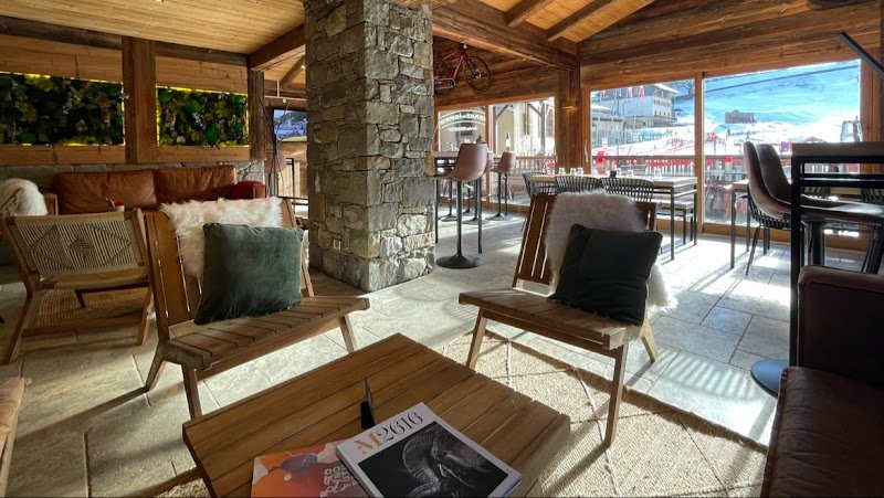 Bistro, vélo | Restaurant- Bar - Café | Alpes Aventures - La Clusaz