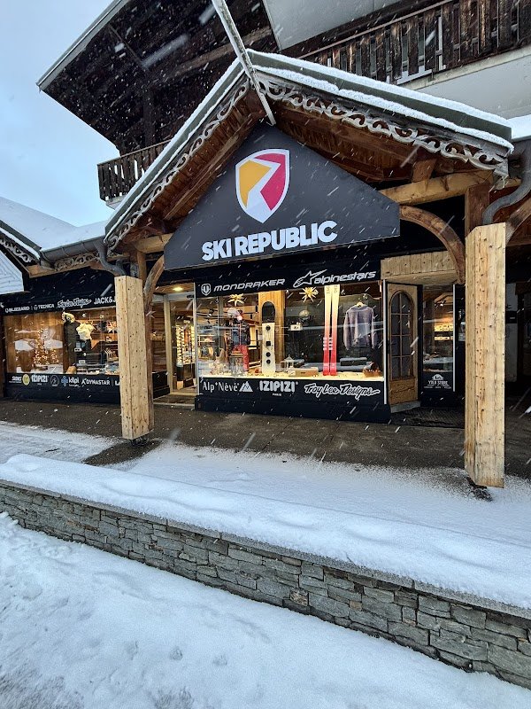 YOLO STORE - SKI REPUBLIC - Photo 2