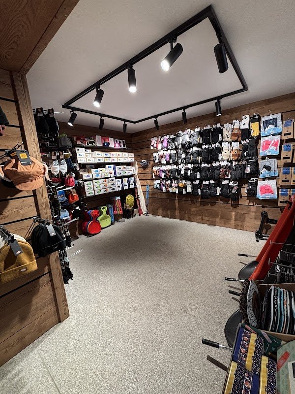 YOLO STORE - SKI REPUBLIC - Photo 3