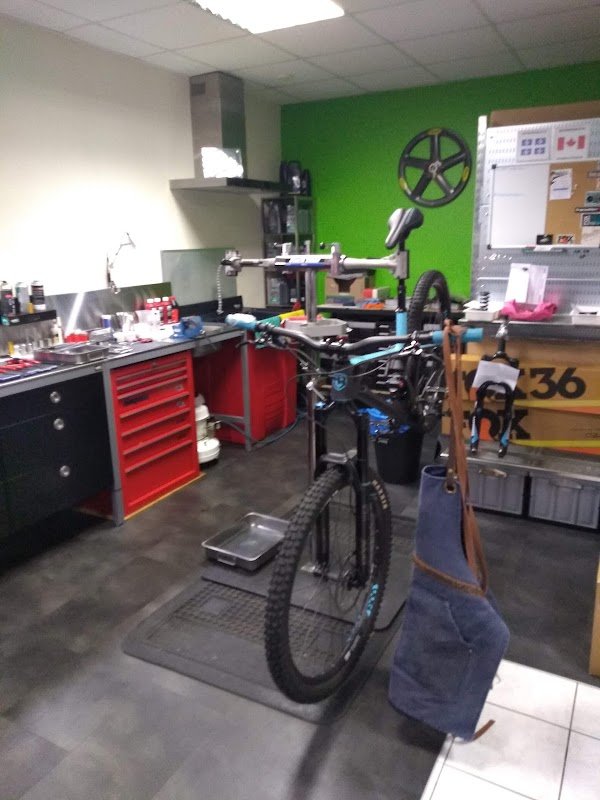 UNIK Suspension - Photo 4