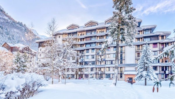 Magasin SKILOC - Location matériel ski Chamonix - Crampons - Piolet - ARVA - Sécurité - Snowboards - Ski de randonnée - Photo 3