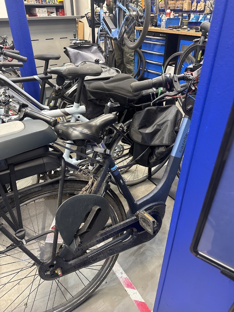 Repair and run Paris Etoile - Réparation de vélos et trottinettes électriques