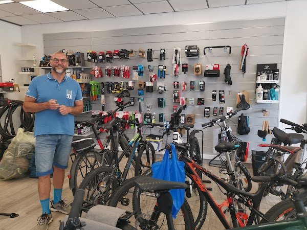 A.M.C Atelier Mobile du Cycle - Photo 3