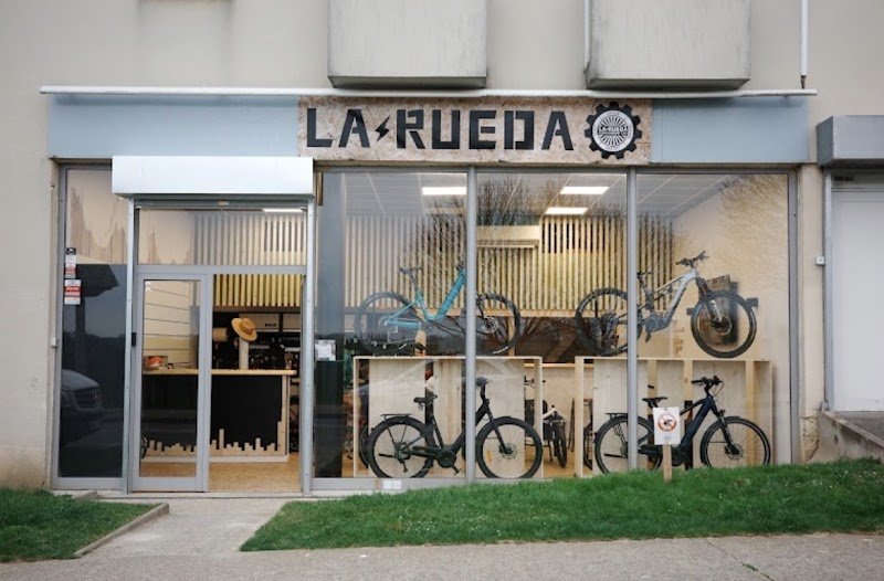 LA RUEDA I Magasin de vélos électriques reconditionnés , entretien tous vélos