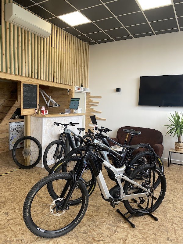 LA RUEDA I Magasin de vélos électriques reconditionnés , entretien tous vélos - Photo 4