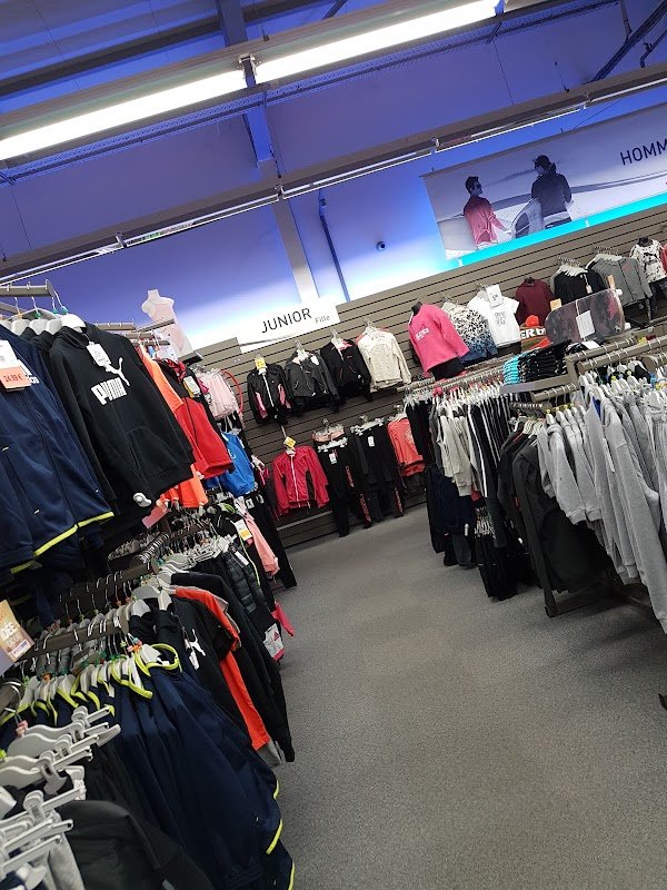 Intersport DRAGUIGNAN - Photo 4