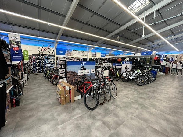 INTERSPORT - SAINTE MAXIME - Photo 2