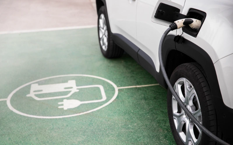 Mantenimiento coche eléctrico: qué mantenimiento tiene y qué revisar