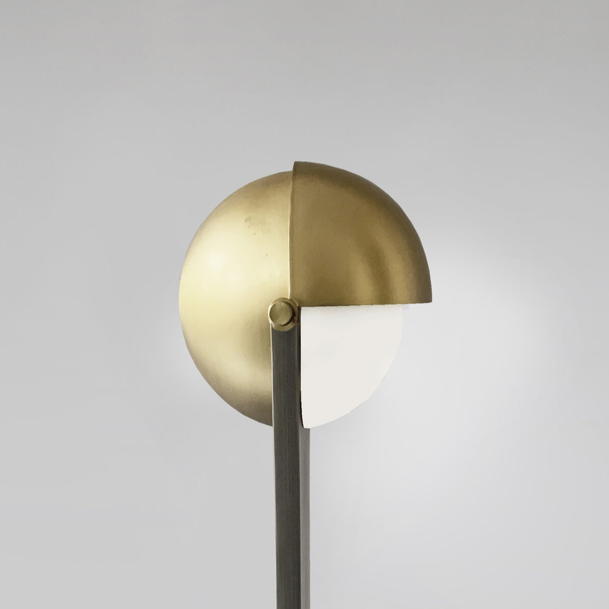 NEWluminaire square in circle 1