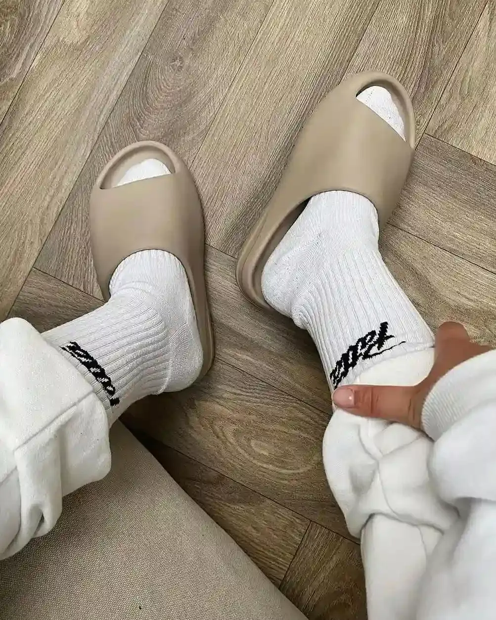 Adidas Yeezy Slide "Pure"
