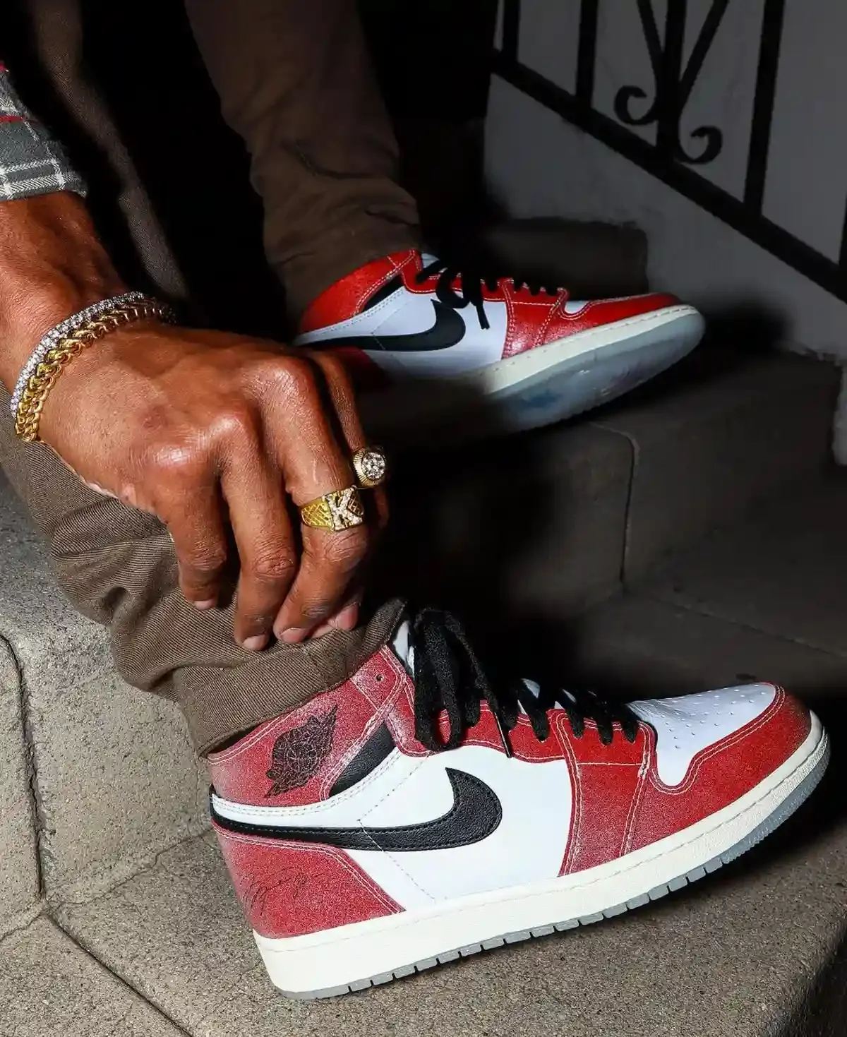 Trophy Room Air Jordan 1 High OG "Freeze Out"