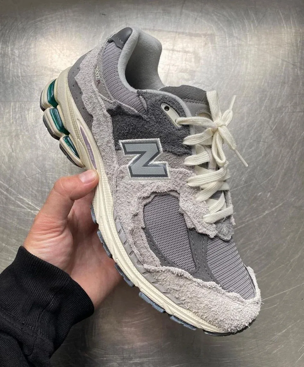 new balance 2002r protection pack rain cloud