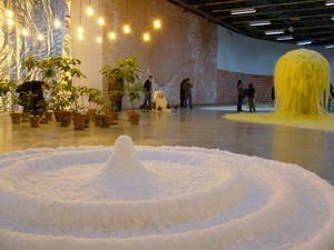 0008_michel_blazy_apres_la_goutte_1995