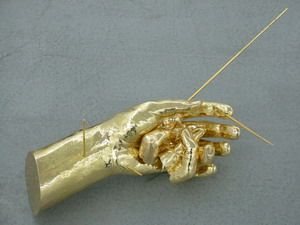 0050_Douglas_Gordon_ne1966_07_The_left_hand_and_right_hand_have_left_one_Another.jpg