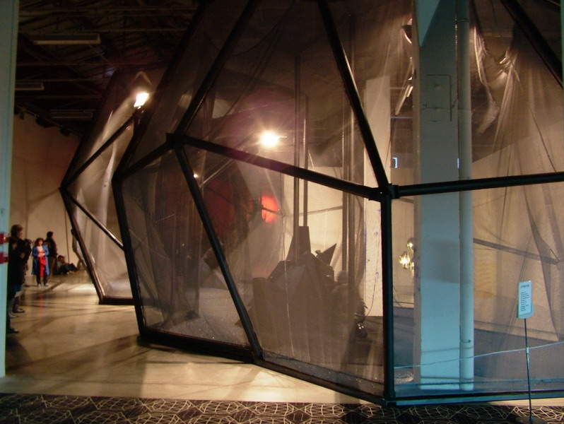 0013_loris_greaud_2008_spectacle_d_une_sculpture_resize