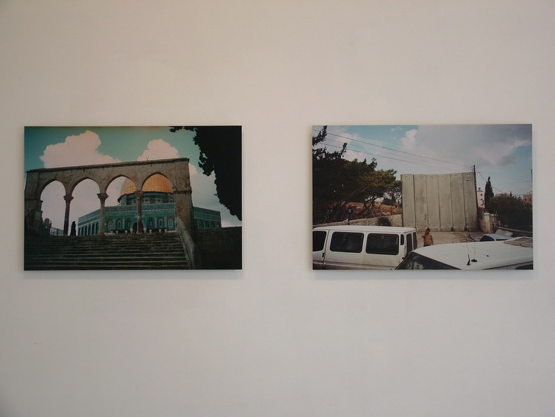 0025_kader_attia_2008_g-le_vide_d-le_plein_chaque_66-5x100cm_resize