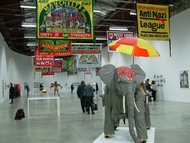 003_ed_hall_1984-2008_banderples_-_flok_archive_-elephant_mecanique_de_la_famille_clare_2004_resize