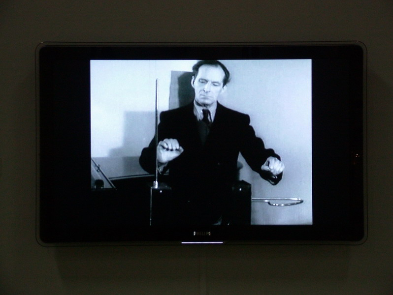 044_leon_theremin_1954_resize