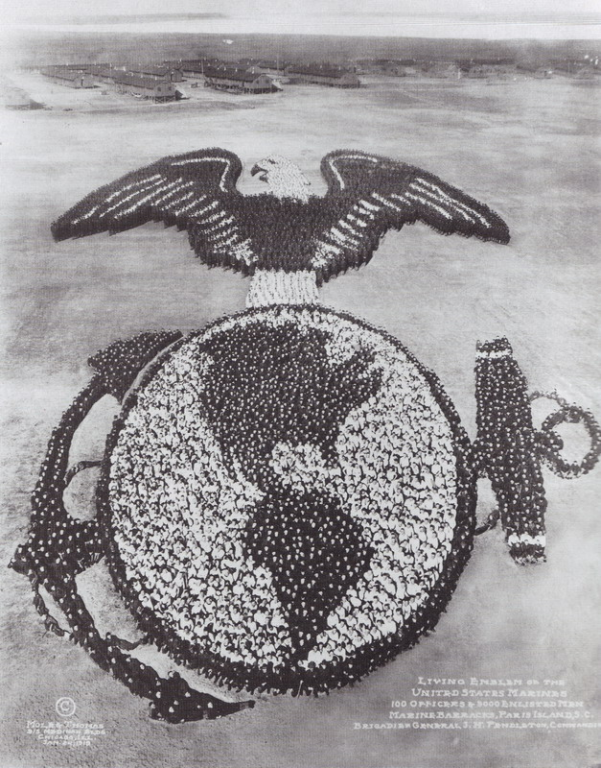 0038_arthur_mole_et_john_thomas_1919_living_emblem_of_the_united_states_marines_9100p_resize