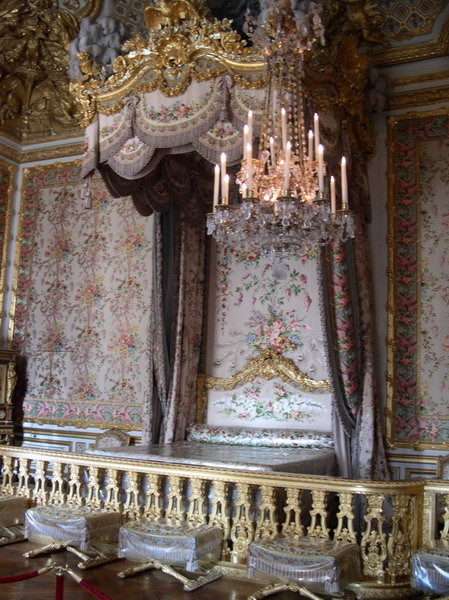 0026_chambre_de_la_reine_resize