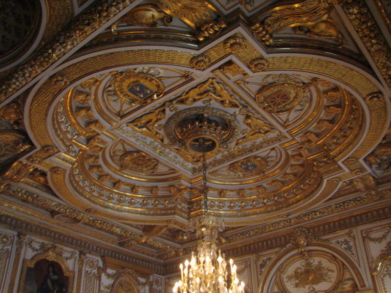 025_la_salle_du_trone_resize