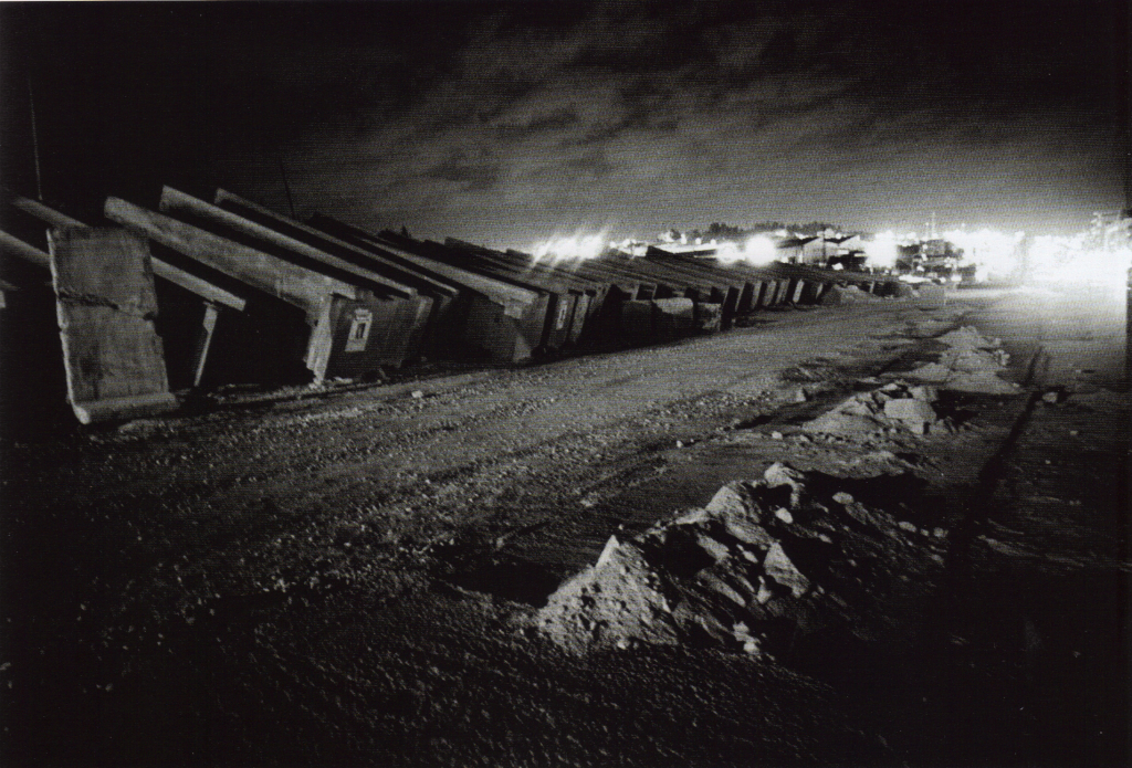 010_Rula_Halawani_The_wall_2005.png