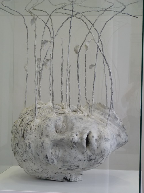 9000017 Thomas Lerooy The garden 77.5x87x182cm 2010