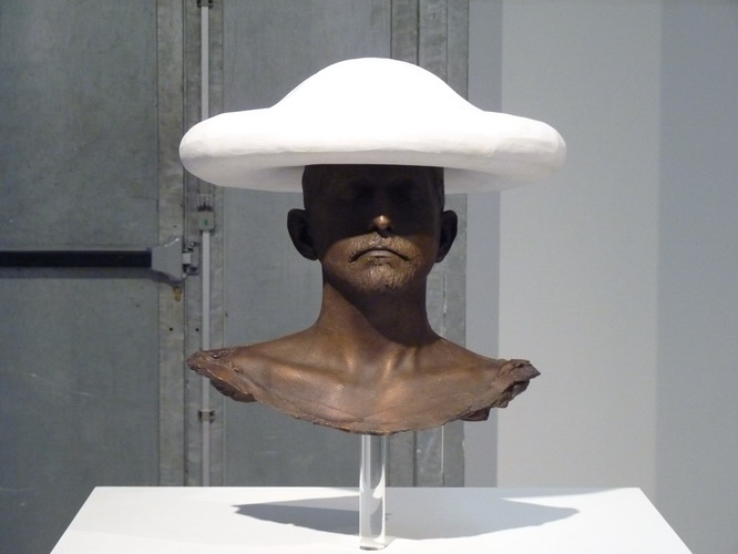 114 Charles Avery Sans titre Chasseur 2010 45x45x45 cm _縮小大小