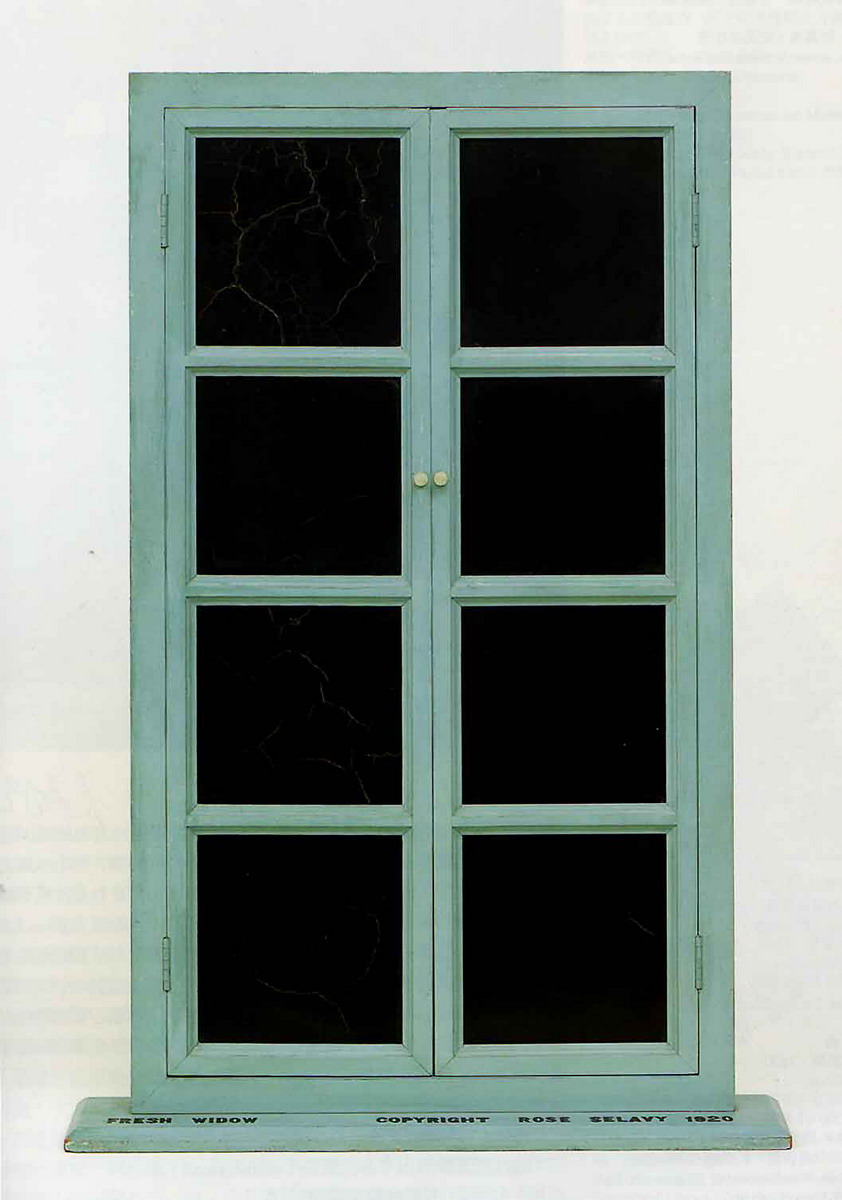 duchamp-1920-fresh-widow_縮小大小