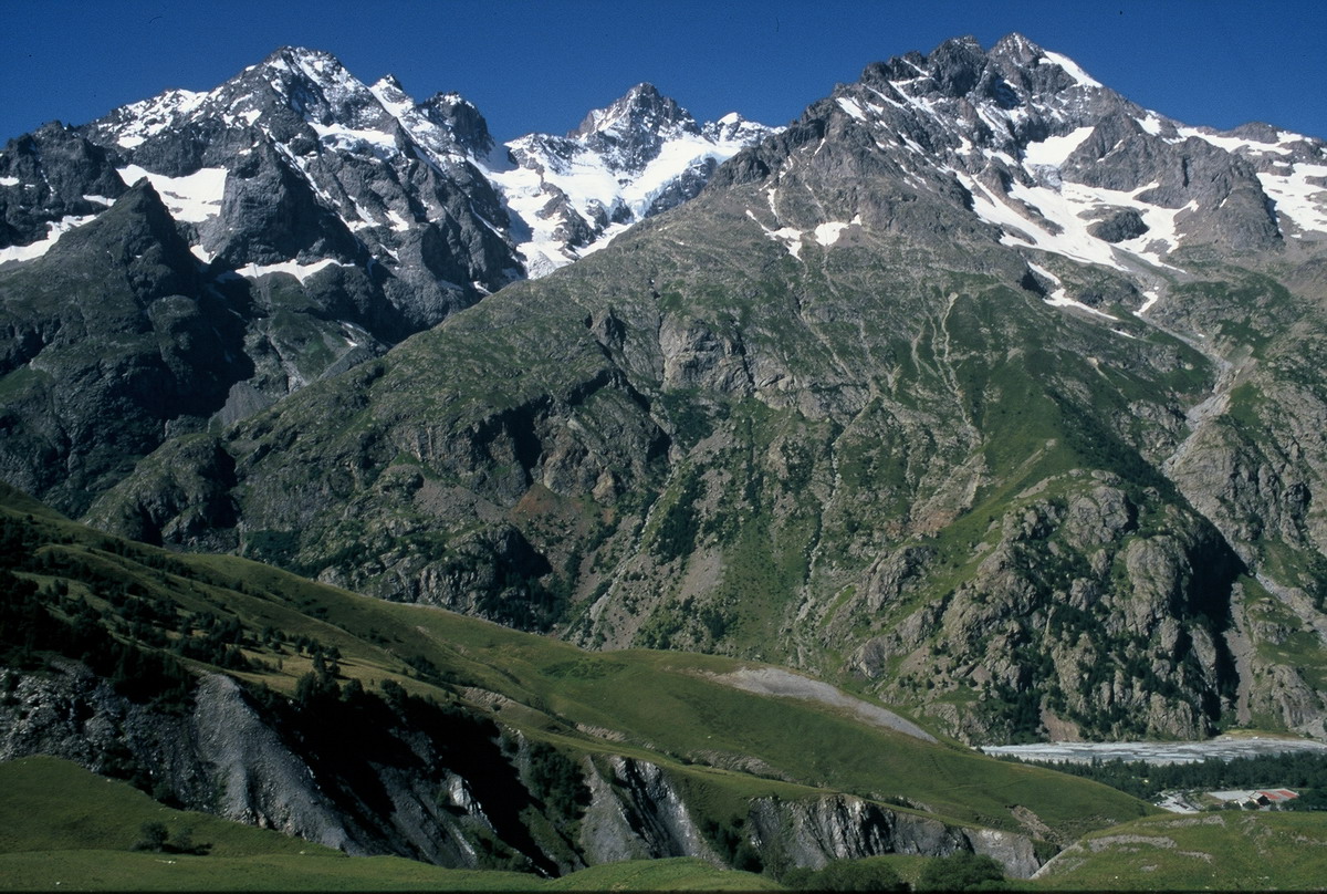 00003 Alpes 2001 07_縮小大小