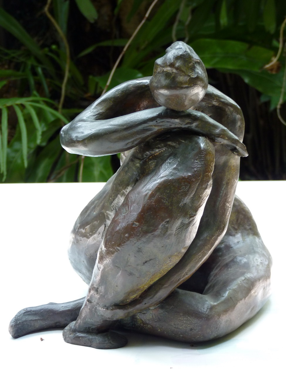 001 遙想馬諦斯之二 前面 27 cm x25 cm x 28cm 2001 銅雕_縮小大小