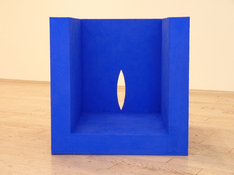 00039 Anish Kapoor place 90x80x80cm 1985 _resize