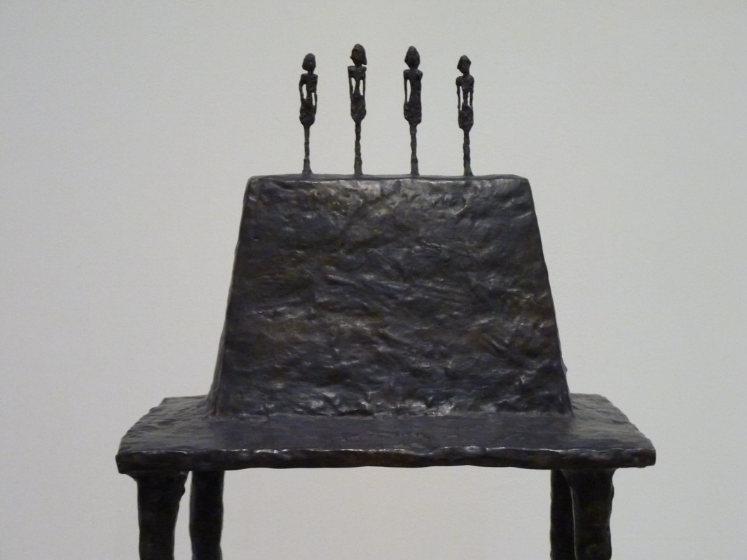 0032 Alberto Giacometti 1901-1966 Four Figurines on a base 1950-1960 _縮小大小