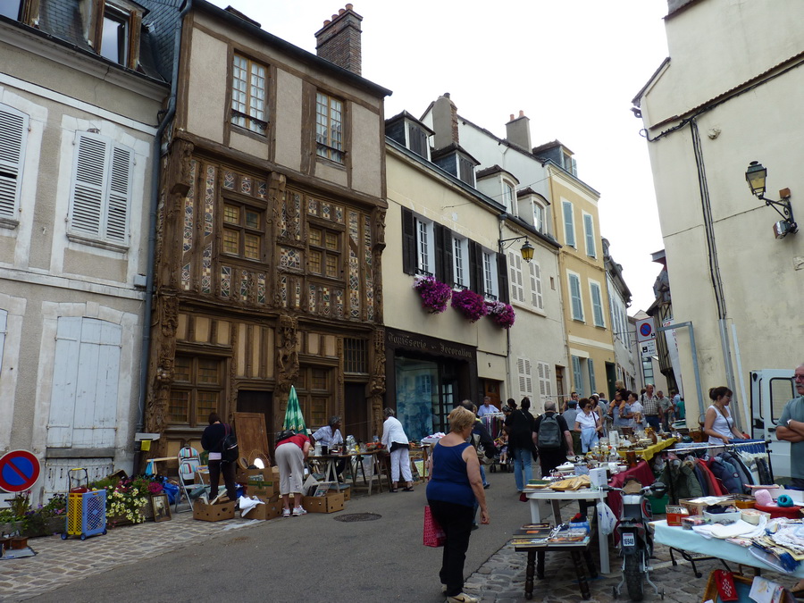 081-11 Joigny Maison de Pilori 2012-08